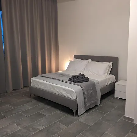 '12 Apartmán